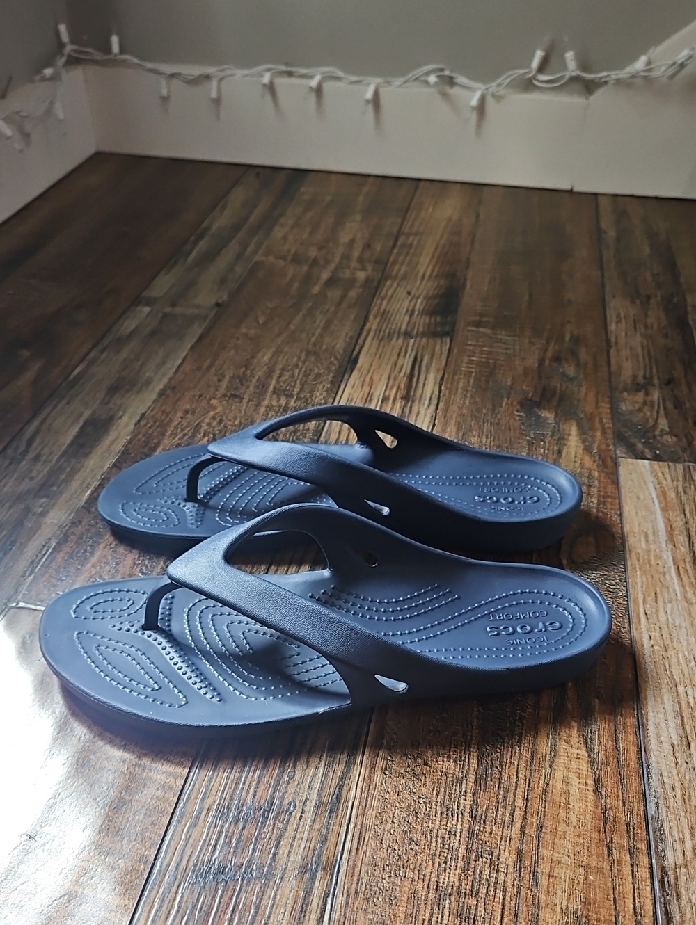 Crocs Navy Womens Rubber  Comfort Flip Flop Sandals